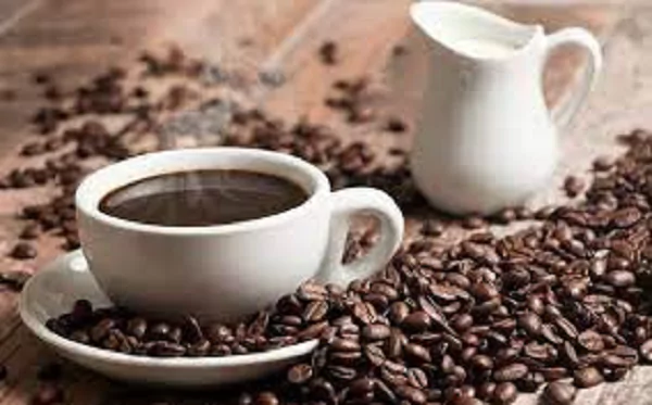 قهوه یا چای؛ کدامیک در صبحگاه برای سلامتی مفیدتراند؟