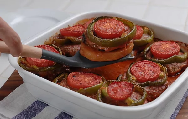 طرز تهیه یک شام متنوع / خوراک گوجه بادمجان ساده با طعمی بی نظیر