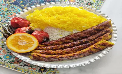 طرز تهیه کوبیده مرغ با فلفل دلمه ای و کره به روش رستورانی