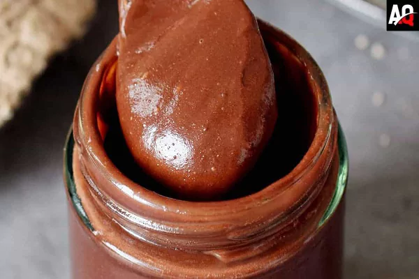 طرز تهیه کرم شکلاتی حرفه ای و براق برای انواع کیک و شیرینی