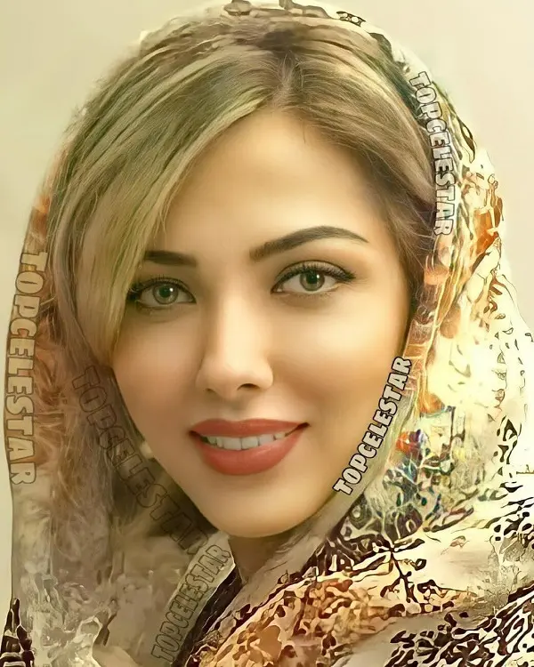 لیلا اوتادی تیپ رنگاوارنگ