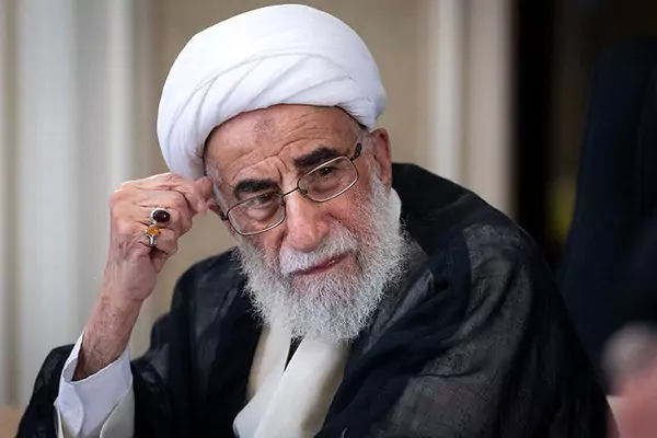 درخواست کارگران از آیت‌الله جنتی درباره افزایش حقوق