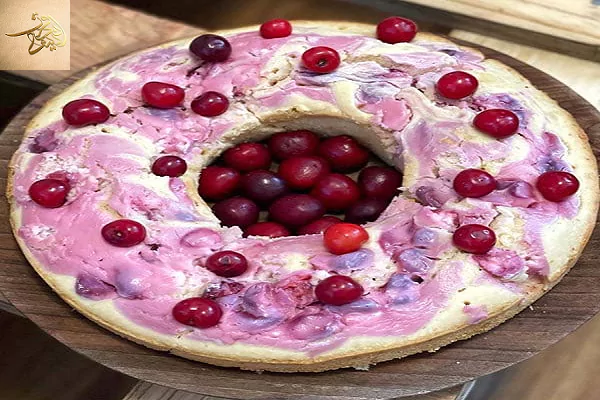 طرز تهیه کیک آلبالو پنیری خوشمزه و مخصوص به روش قنادی
