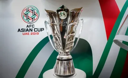 سیلی آبدار  غرب آسیا به صورت شرقی‌ ها: یاد بگیرید