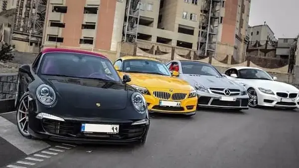 لوکس‌ سواران به لاین مالیات افتادند