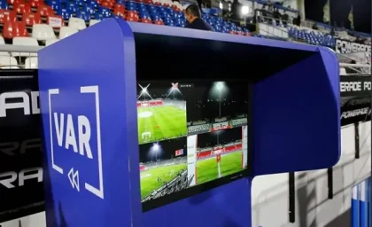 نصیرزاده: این سیستم همان VAR است چون فیفا تأییدش کرد/ چند باشگاه مخالف کمک داور ویدیویی هستند/ بالاخره یک روز باید با پرسپولیس بازی کنیم!