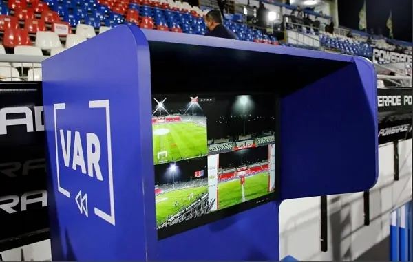 نصیرزاده: این سیستم همان VAR است چون فیفا تأییدش کرد/ چند باشگاه مخالف کمک داور ویدیویی هستند/ بالاخره یک روز باید با پرسپولیس بازی کنیم!