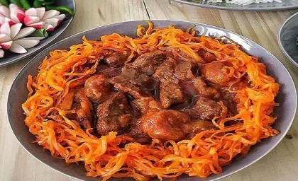 خورش هویج با گوشت بسیار لذیذ از خطه آذربایجان/ به امتحان کردنش خیلی می ارزه!