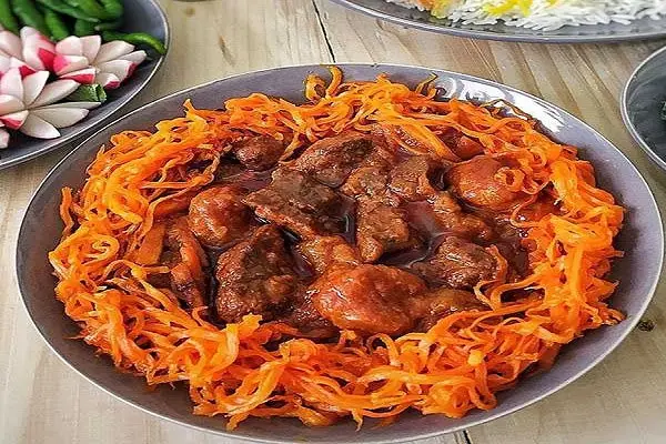 خورش هویج با گوشت بسیار لذیذ از خطه آذربایجان/ به امتحان کردنش خیلی می ارزه!