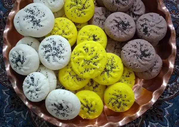 شیرینی نان برنجی خوراکی محبوب و سنتی عید نوروز/ دستور پخت راحت و سریع