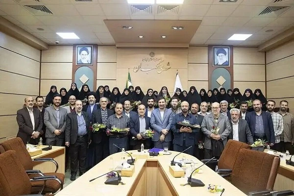 ضرورت آموزش قانون اساسی در مدارس/بسیاری از ناظران انتخاباتی فرهنگیان هستند