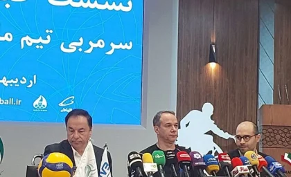 می خوام تیم والیبال ایران به سهمیه المپیک دست یابد