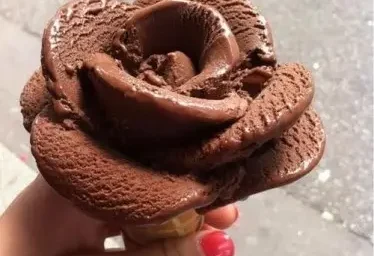 طرز تهیه بستنی شکلاتی