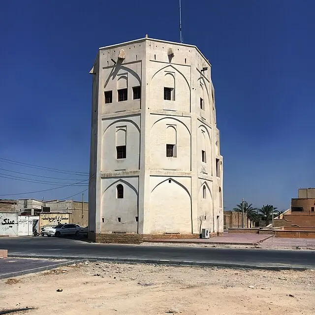 قلعه خورموج کجاست ؟