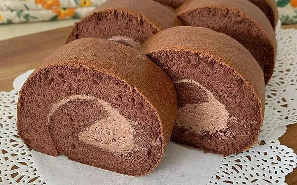 طرز تهیه رولت شکلاتی خوشمزه و مخصوص به روش قنادی