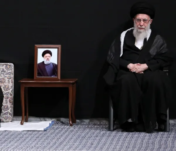 تصویری از جای خالی رئیس جمهور شهید در مراسم تنفیذ | رصد روز