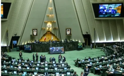 آقای نماینده بدون جوراب در مجلس حاضرشد! | رصد روز