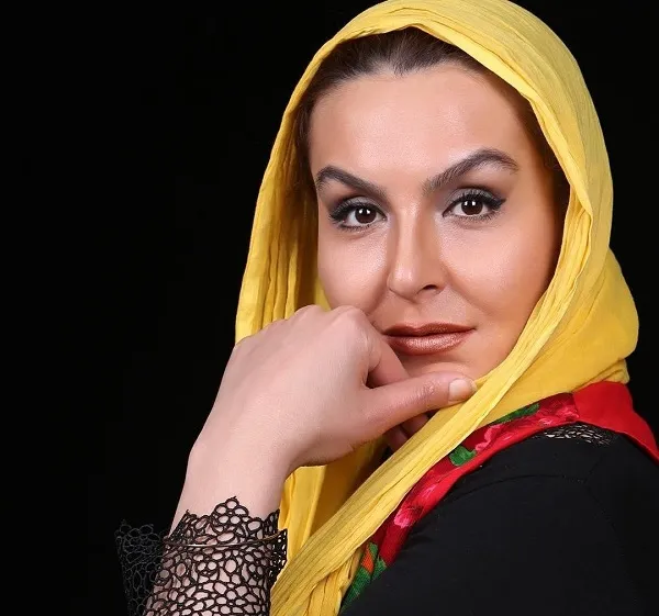 اشک آزیتا ترکاشوند در برنامه زنده تلویزیون در آمد+ ویدیو | رصد روز