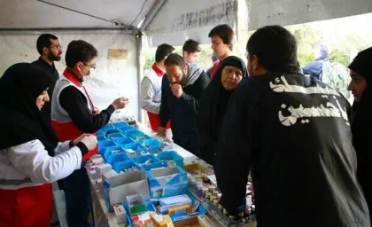 عروس این باز با لباس هلال احمر سر سفره عقد نشست/ عکس جالب و دیدنی عروس و داماد هلال احمری+ عکس