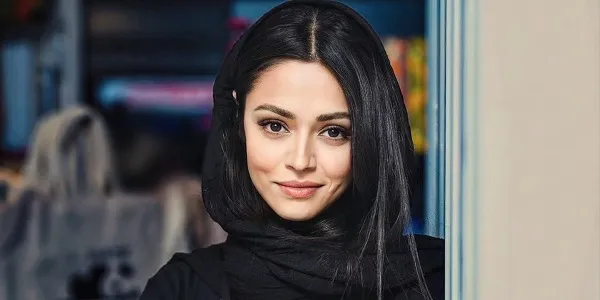 تیپ ساده و مشکی سوگل خلیق+ عکس | رصد روز