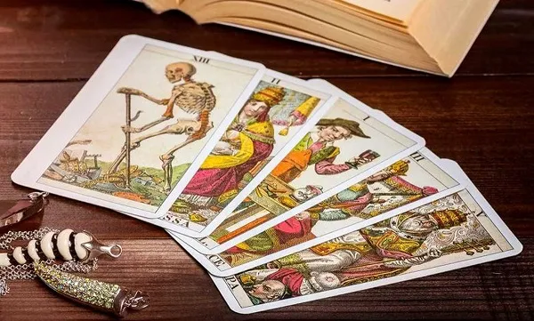 فال تاروت کبیر روزانه یکشنبه 21 مرداد ۱۴۰۳ | رصد روز