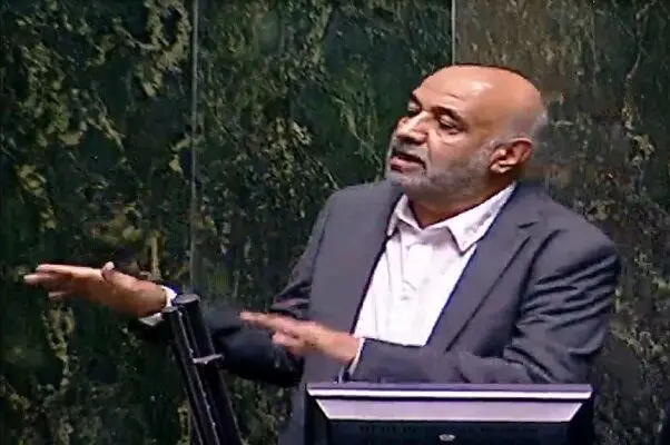 فوری/وزیر کار دولت پزشکیان دل بازنشستگان را شاد کرد