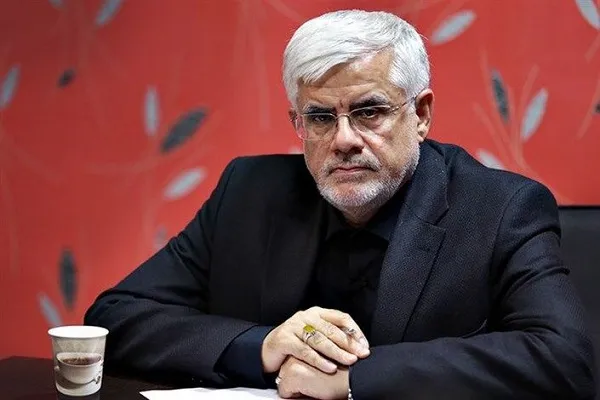 مشاور پزشکیان: آقای عارف آبروی دولت را نبر! | رصد روز