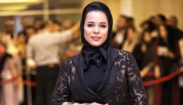 ملیکا شریفی نیا با صورتی زخمی در برنامه زنده تلویزیونی+ عکس | رصد روز
