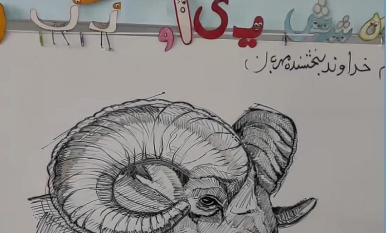 نقاشی بی نظیری که معلم با گچ رو تخته سیاه کشید