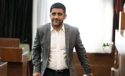 لحن گفتار علیرضا دبیر، همه را آزار می‌دهد/ یک طلای المپیک داری می‌توانی رئیس جمهور شوی، او که ۵ طلا دارد چه بگوید؟/ حسن یزدانی دیگر آدم معمولی نیست