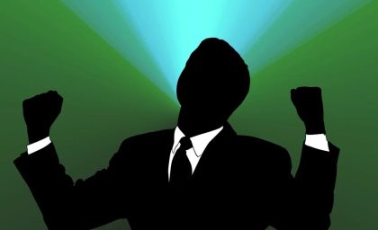 آیا خودشیفتگی واقعا فقط یک زندان است؟