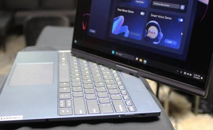 رایانه شخصی Lenovo Auto Twist با صدا باز می شود و خود را منحرف می کند