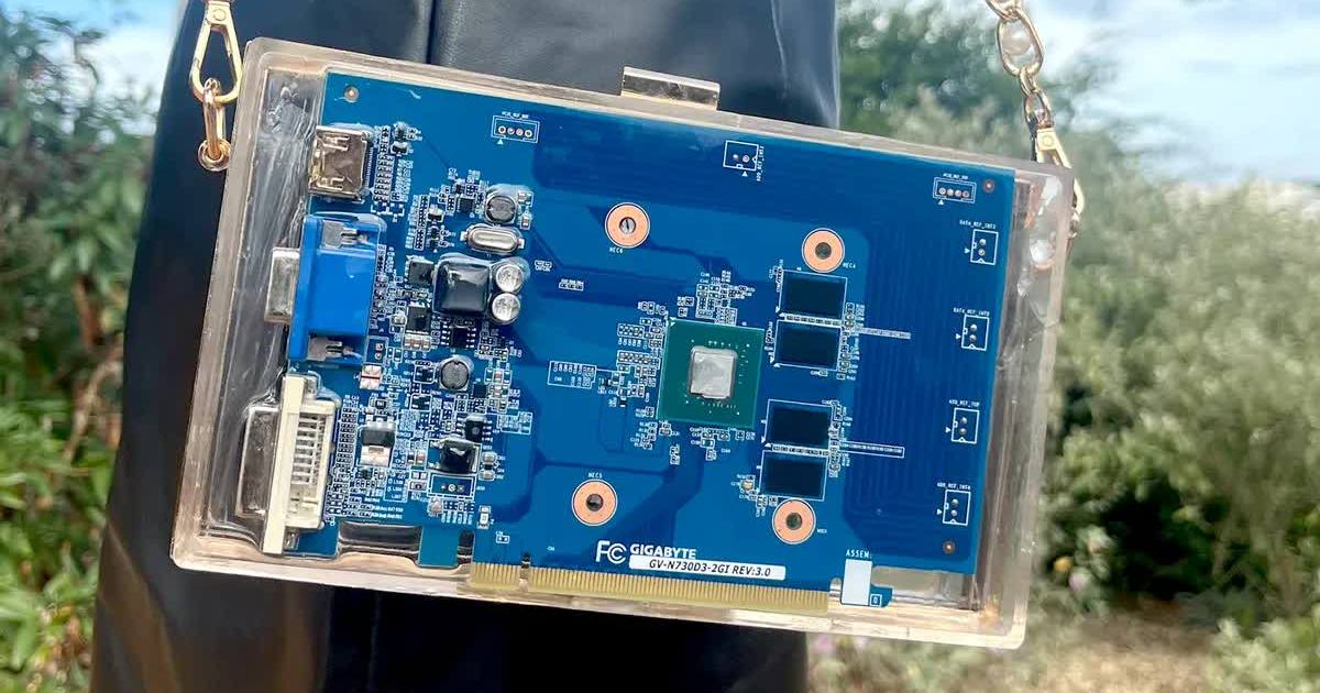 شما می توانید کیف GPU ویروسی را با قیمت 40 دلار بسازید