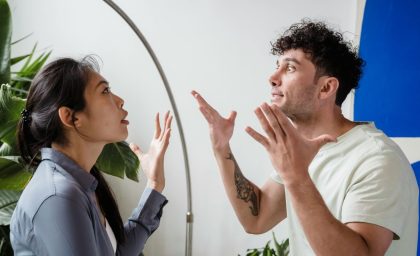 آیا این خشم خودشیفته است یا از نظر عاطفی باهوش؟