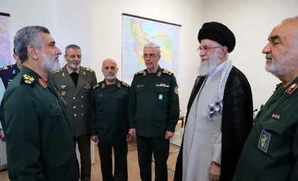 اعطای نشان به سردار سپاه در پی حمله به اسرائیل+ عکس | رصد روز