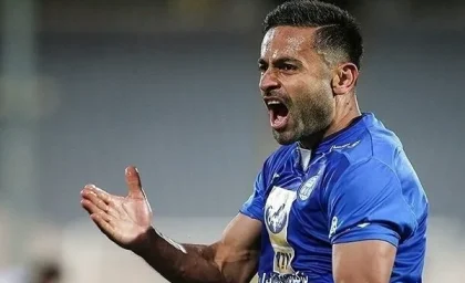  امید ابراهیمی تماشگر بازی پرسپولیس – السد+ عکس | رصد روز