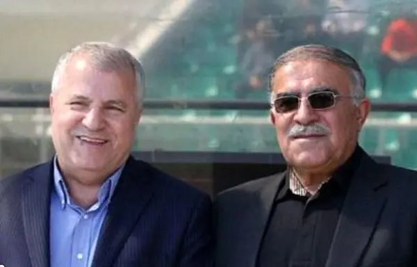 تیکه سنگین حسن روشن به آبی پوشان/اکثر بازیکنان استقلال هیچگونه عرقی به پیراهن آبی ندارند!؟