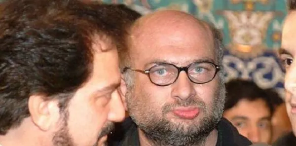 عکس پربازدید از آقای دوربینی در اردیبهشت ۱۳۸۰ | رصد روز
