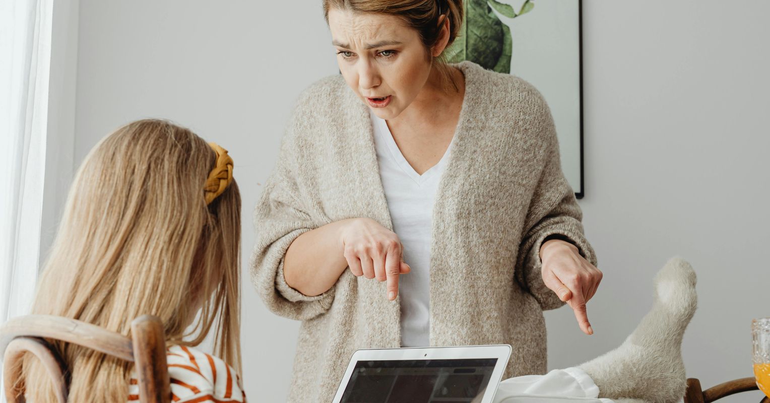 چه اتفاقی برای اداره والدین افتاد؟
