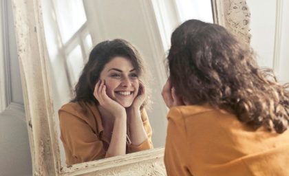 چه چیزی مردم را از زندگی خود راضی می کند؟