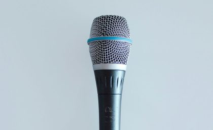 چگونه با ترس از سخنرانی در جمع مقابله کنیم