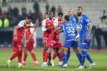 لیست کامل بازی های استقلال و پرسپولیس در آذرماه 1403 + زمان بازی استقلال و پرسپولیس