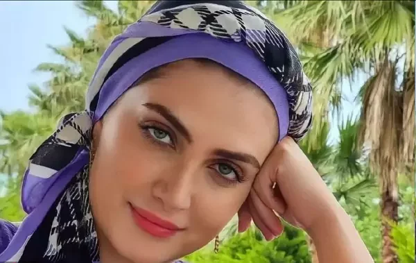 تیپ جذاب الناز ملک در ۲۸ سالگی بادرخشش بی نظیرش با شال و کلاه