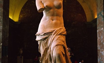 زبان بدن ژست Contrapposto