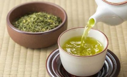 لاغری با این ماده خوراکی از واقعیت تا شایعه / آیا چای سبز لاغر می‌ کند؟