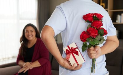 چرا برخی از شرکا هدیه دادن را به جای حسادت انتخاب می کنند؟