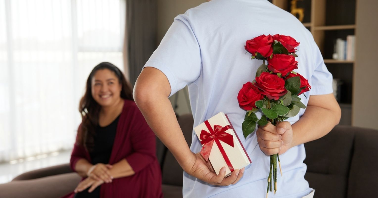 چرا برخی از شرکا هدیه دادن را به جای حسادت انتخاب می کنند؟
