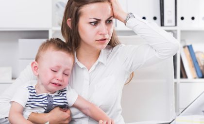چگونه مادران شاغل واقعاً همه چیز را مدیریت می کنند