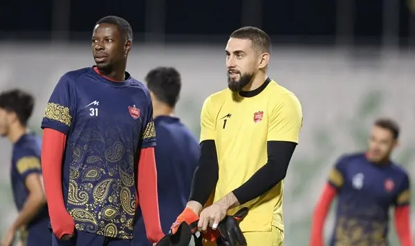 مهاجم پرتغالی آنگولایی پرسپولیس با  اورونوف در باشگاه پرسپولیس + قرارداد لوکاس ژوائو
