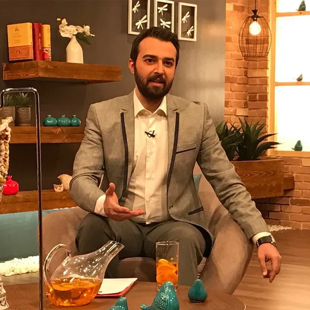 محمودرضا قدیریان  عکس 3 نفره شون رو منتشر کرد / بازیگر سریال به کجا چنین شتابان پدر شد